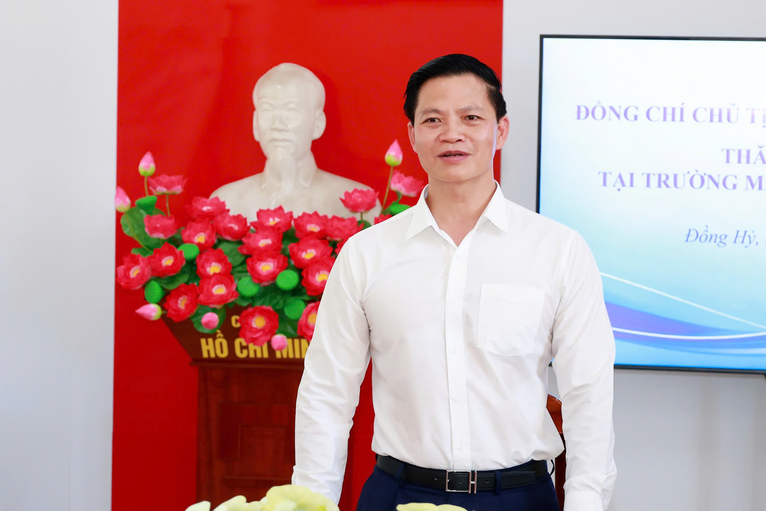 Anh-tin-bai