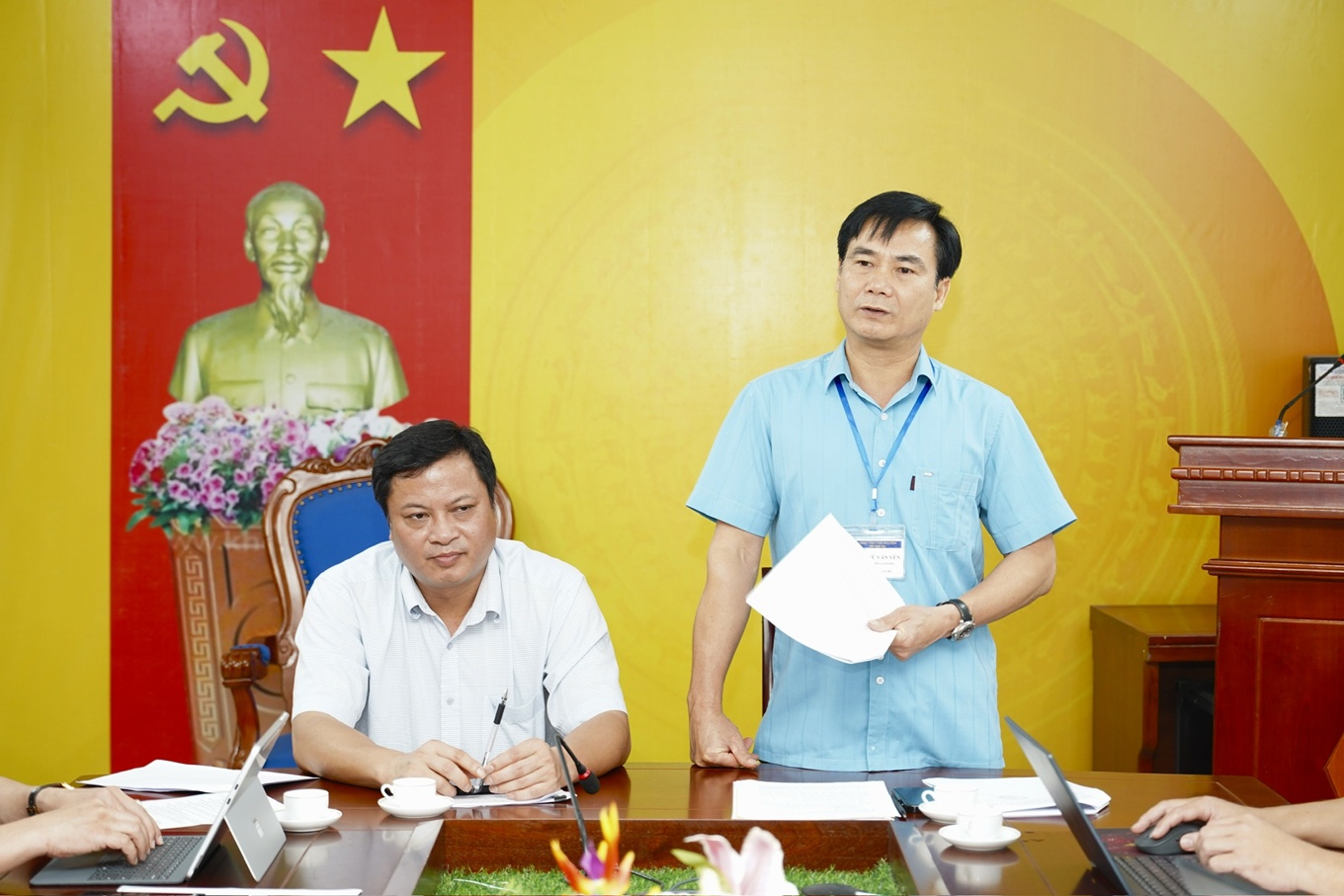 Anh-tin-bai