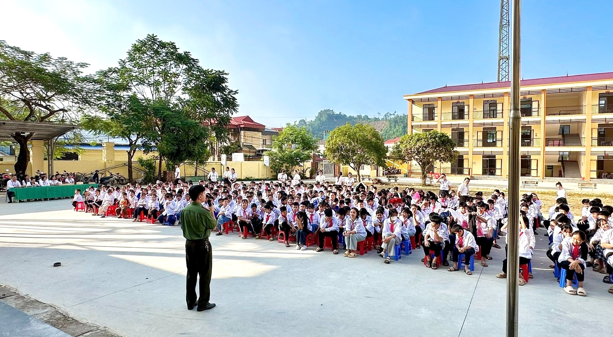 Anh-tin-bai