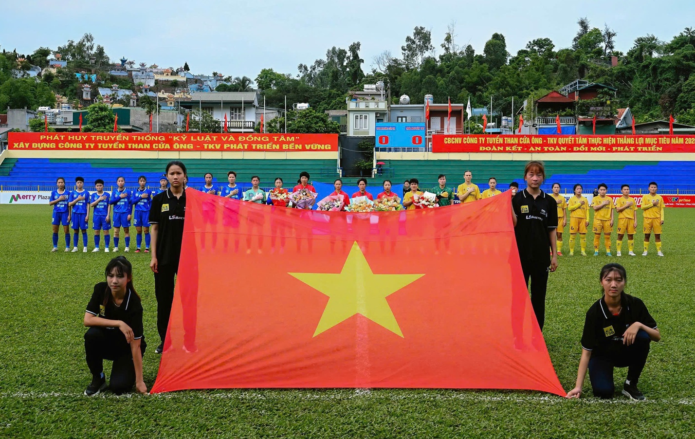 Anh-tin-bai