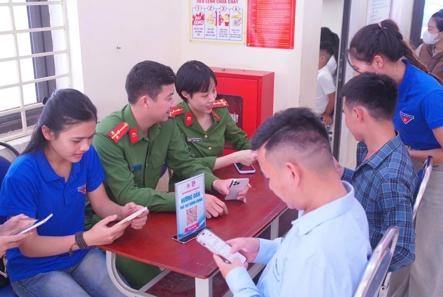 Anh-tin-bai