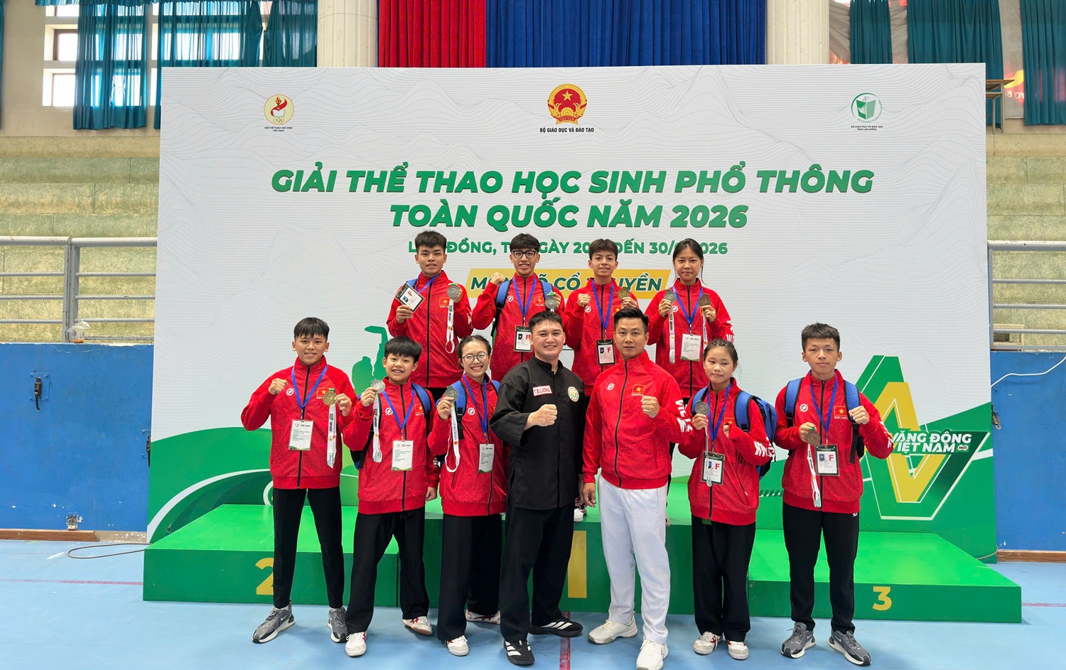 Anh-tin-bai