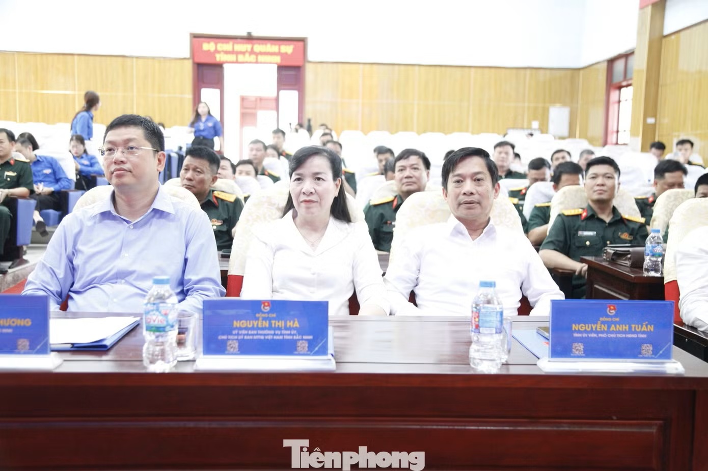 Anh-tin-bai