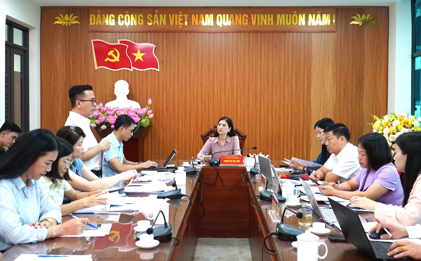 Anh-tin-bai