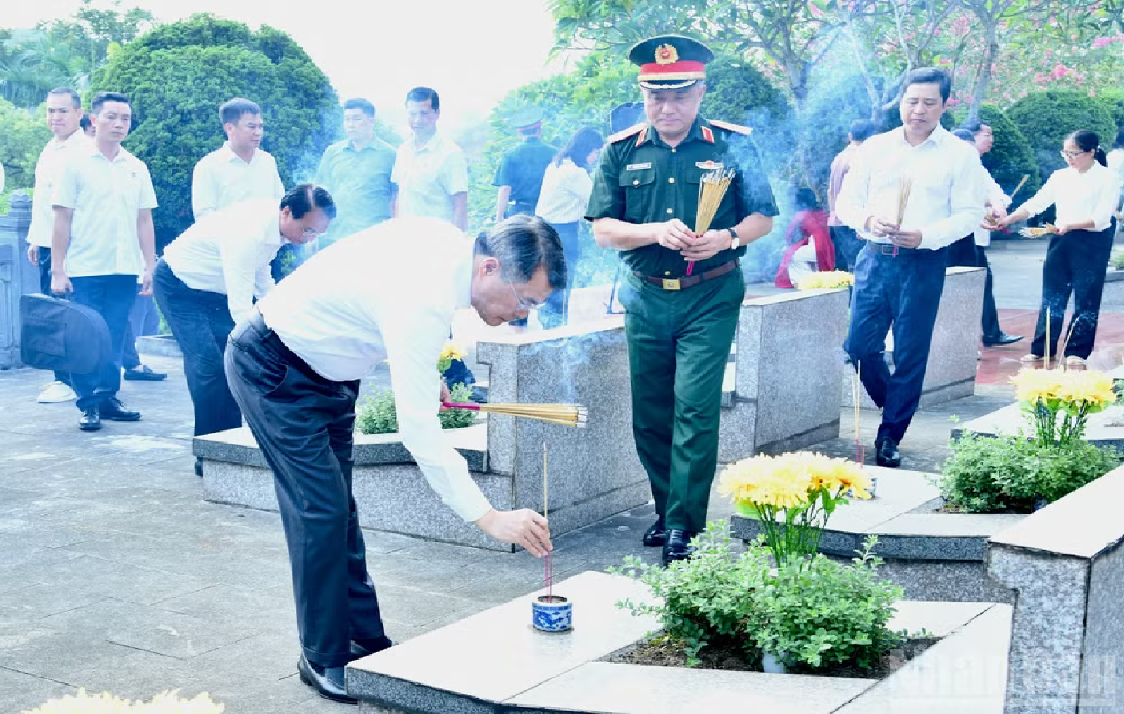 Anh-tin-bai