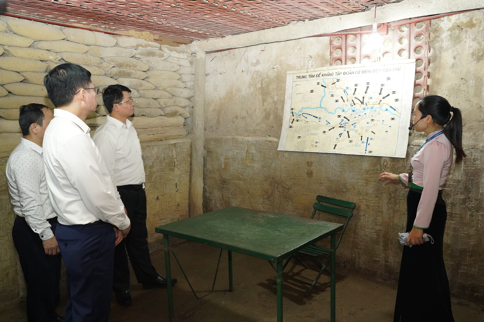 Đoàn công tác tỉnh Thái Nguyên thăm và tìm hiểu Quần thể di tích Chiến trường Điện Biên Phủ