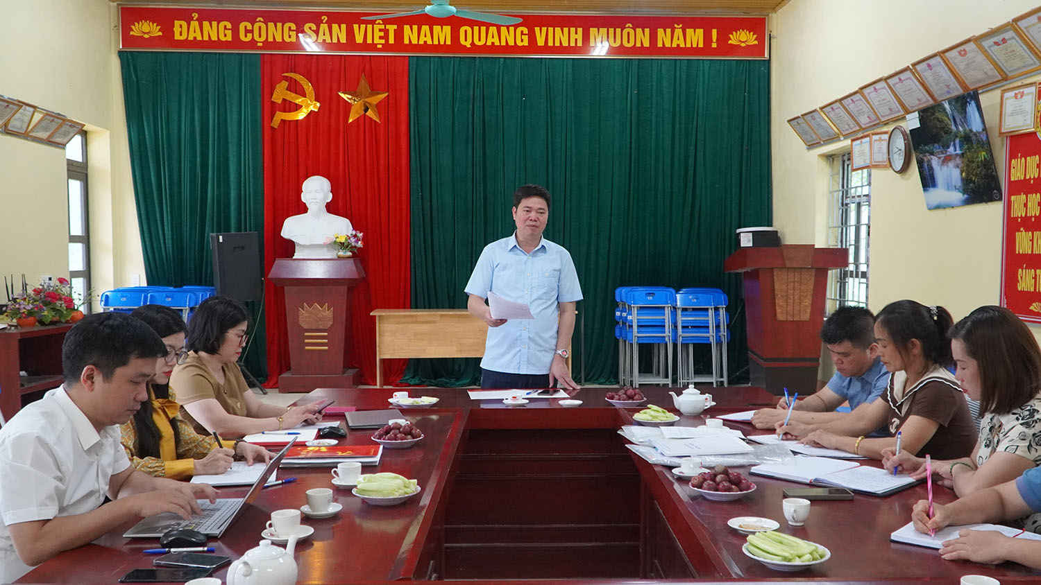Anh-tin-bai
