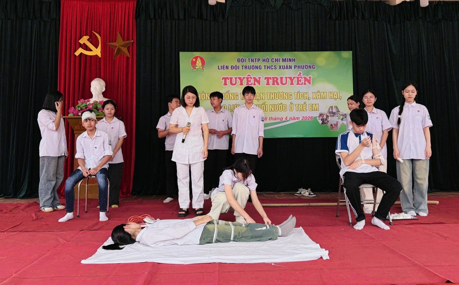 Anh-tin-bai
