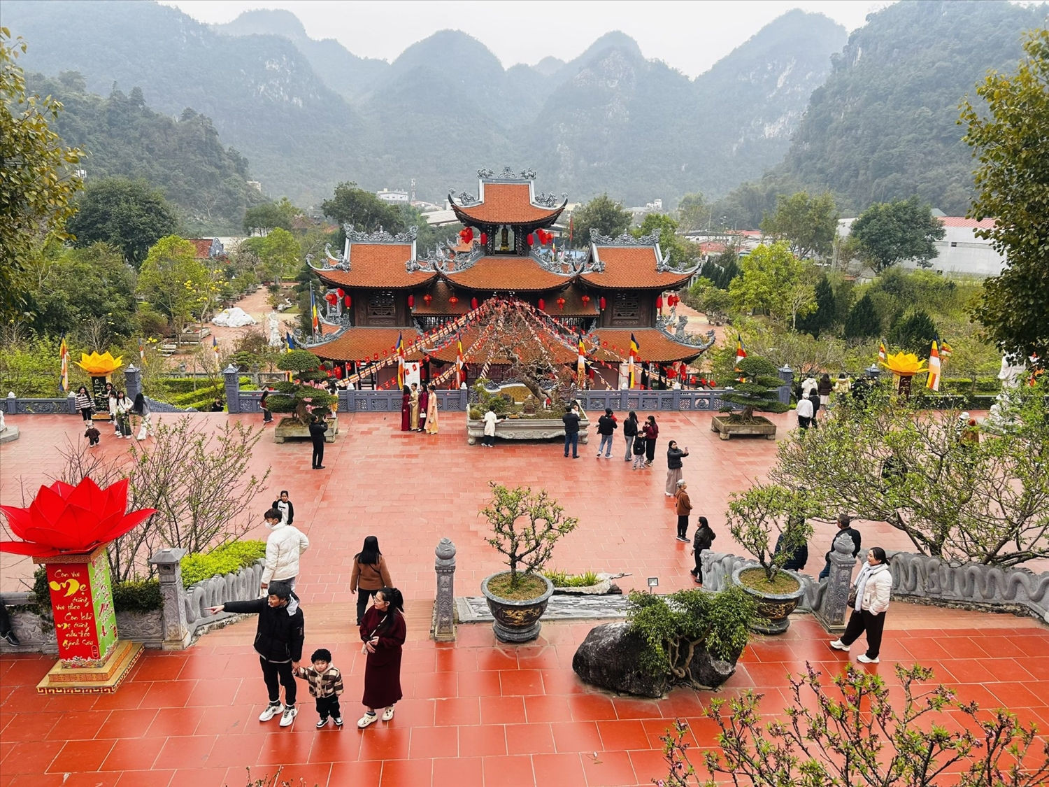 Anh-tin-bai
