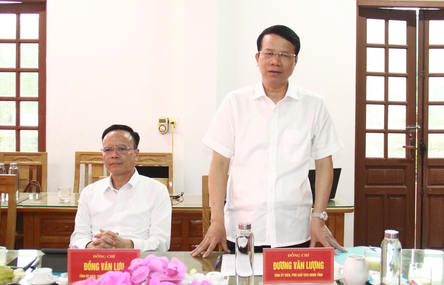 Anh-tin-bai