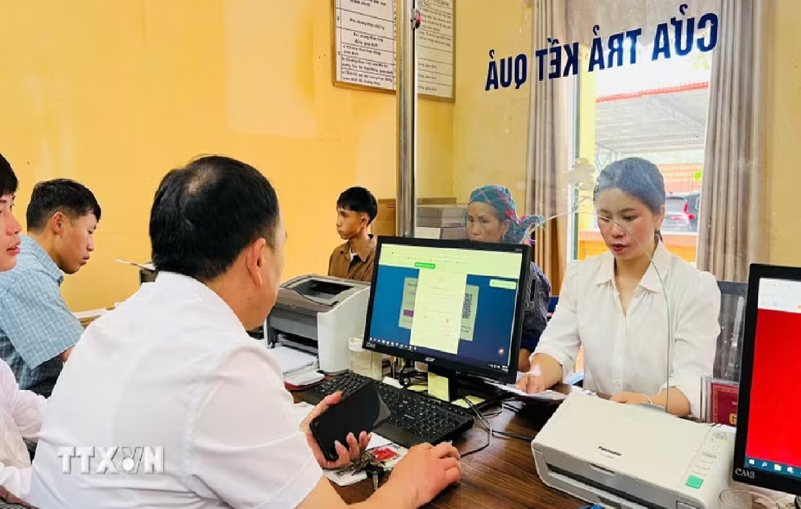 Anh-tin-bai