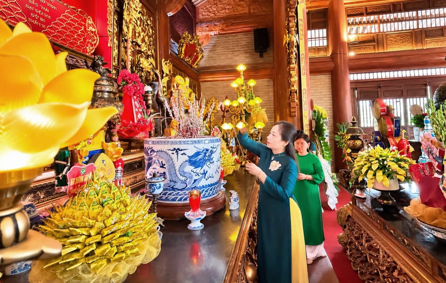 Anh-tin-bai