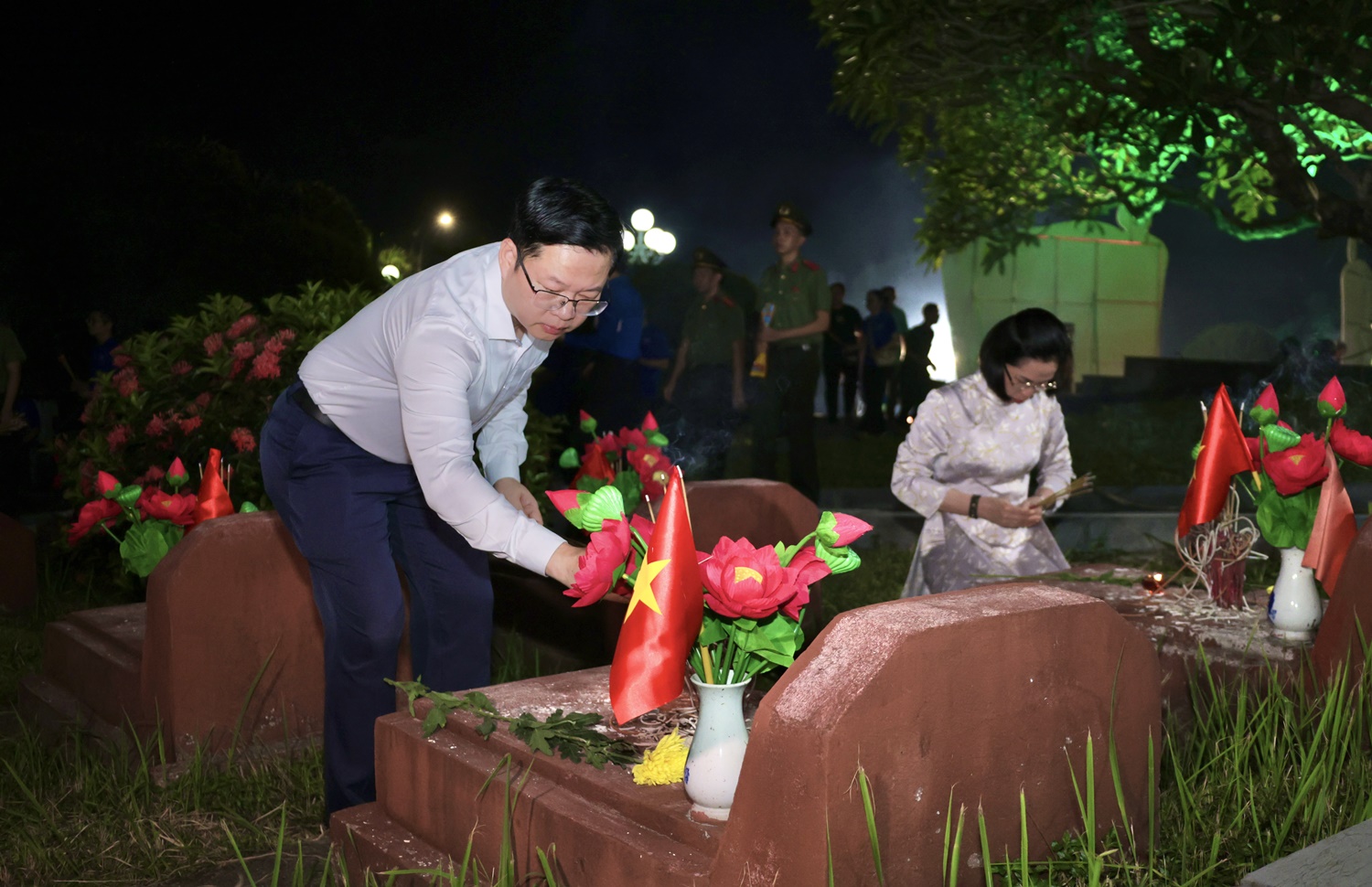 Anh-tin-bai