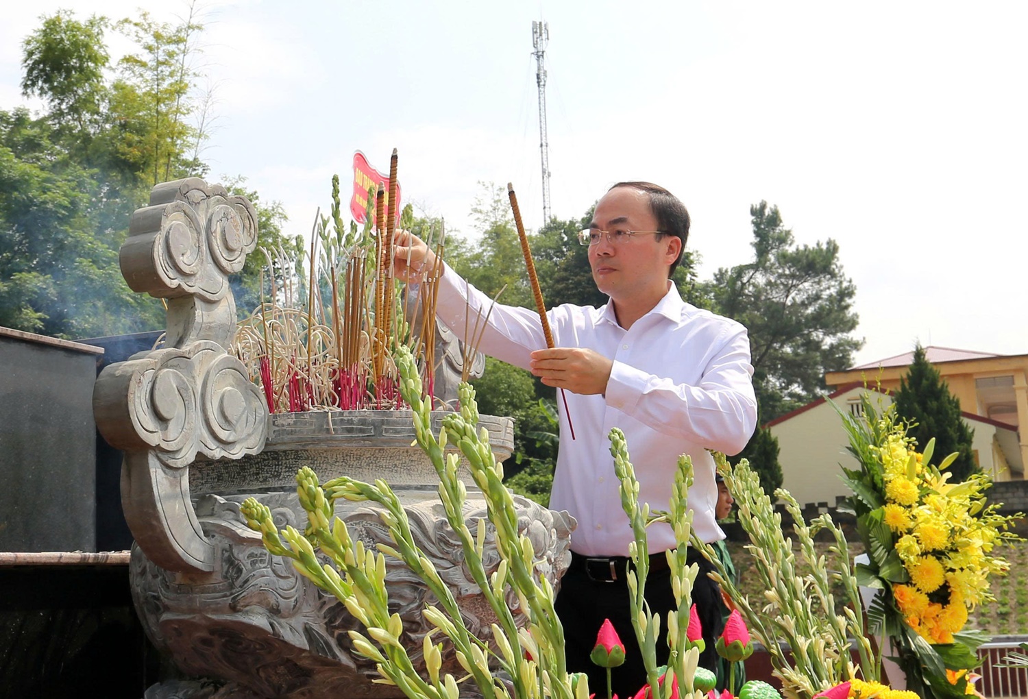 Anh-tin-bai