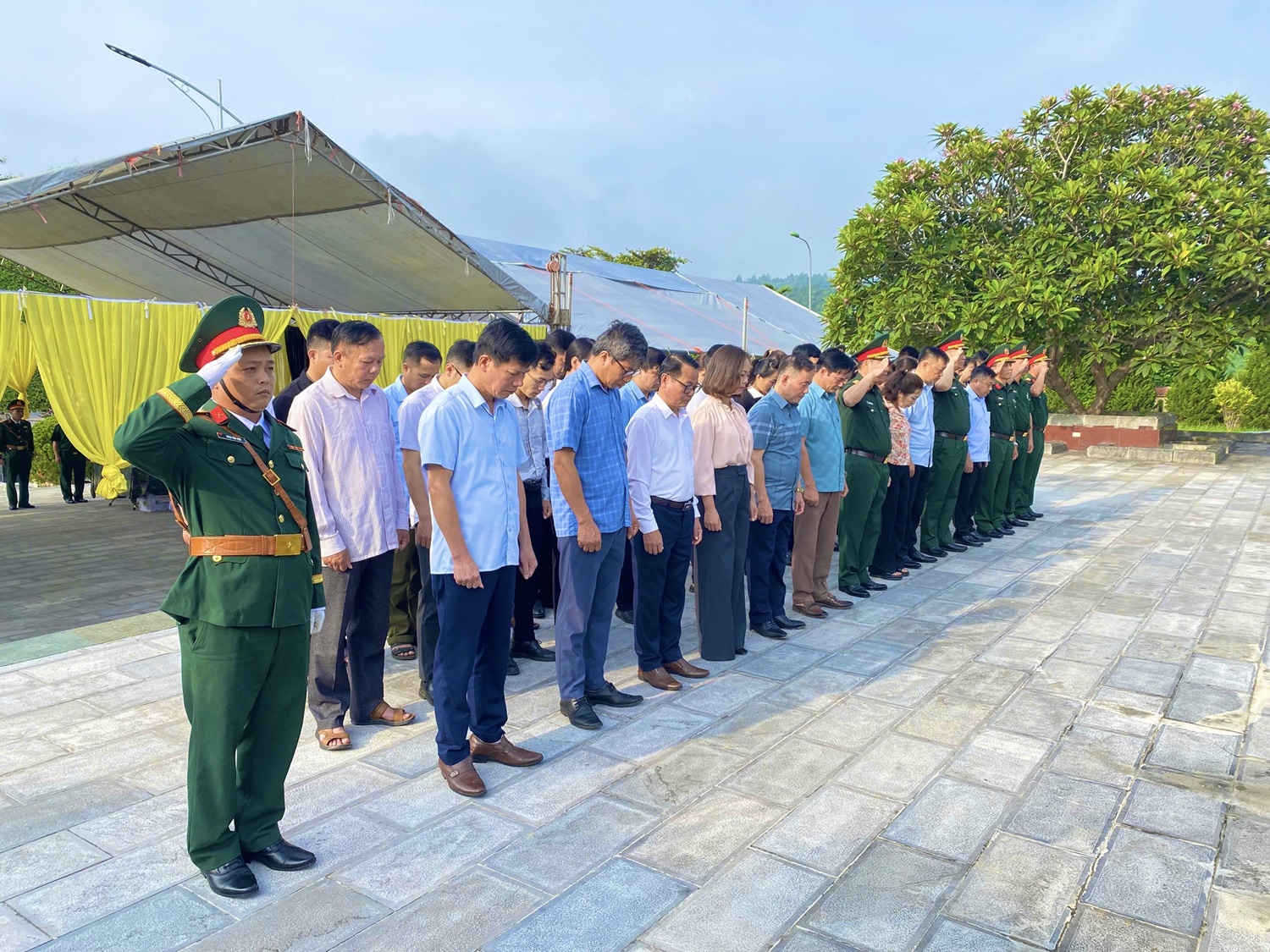 Lấy mẫu, bàn giao mẫu hài cốt liệt sĩ chưa xác định được danh tính tại Nghĩa trang Liệt sĩ Bắc Kạn (xã Phủ Thông)