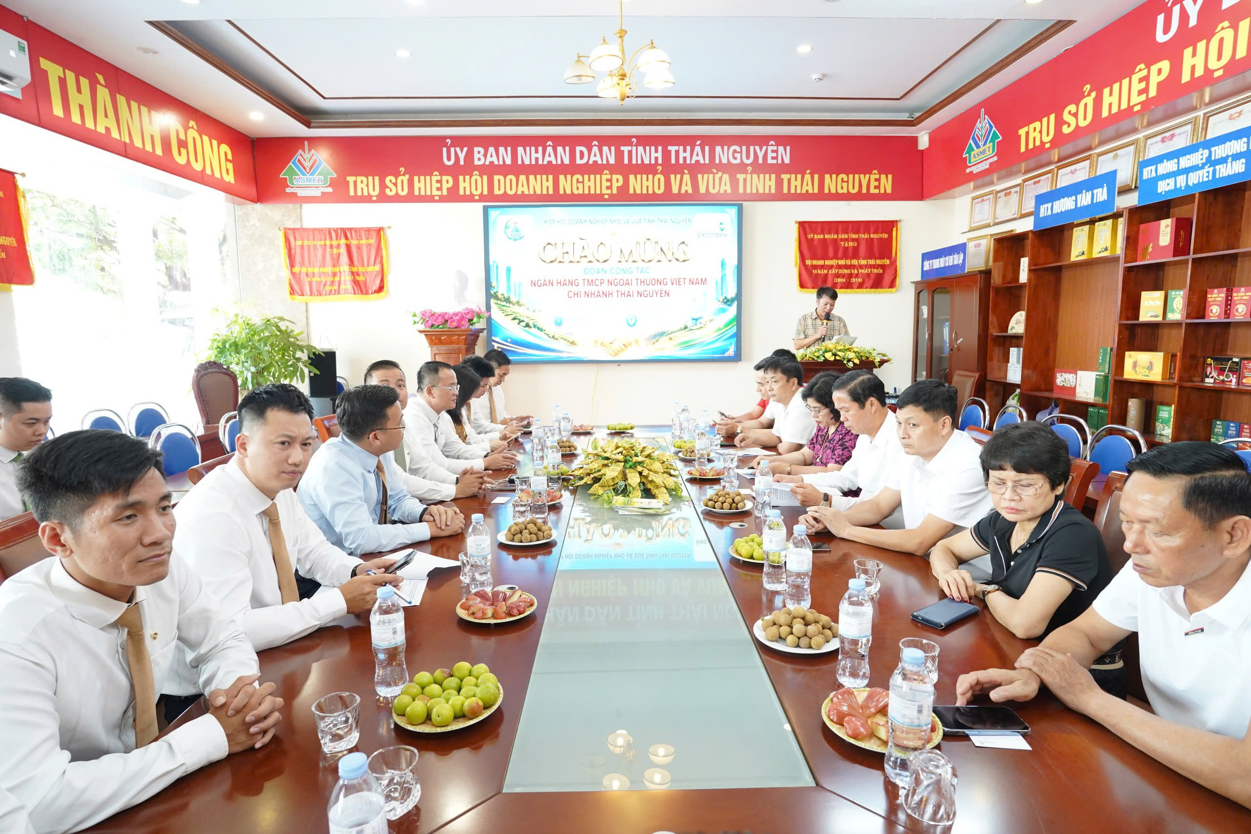 Anh-tin-bai