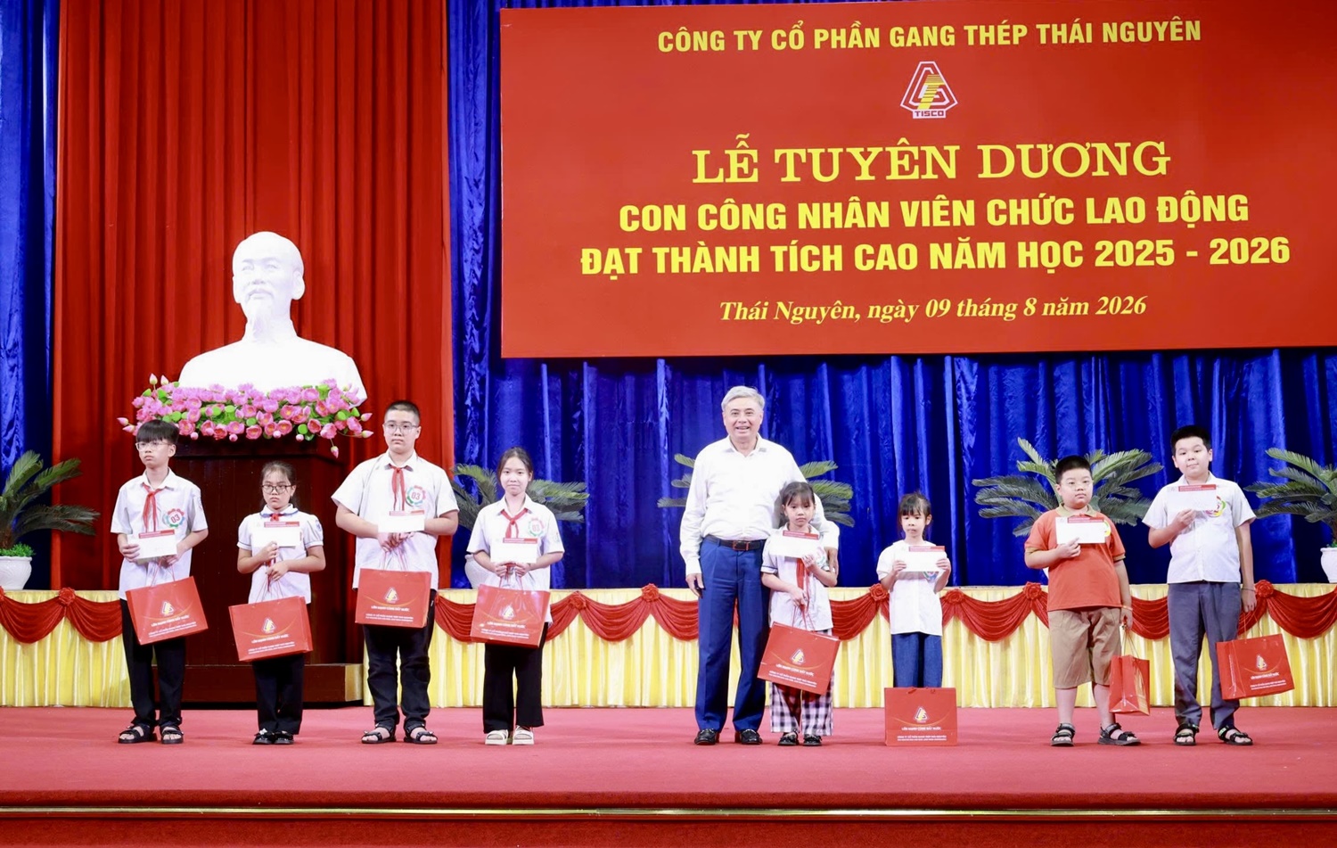 Anh-tin-bai