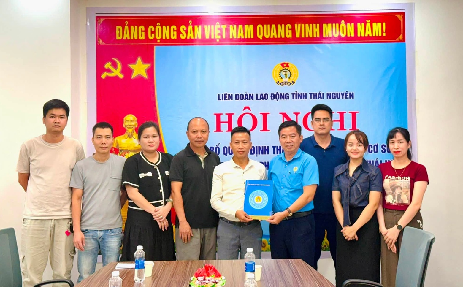 Anh-tin-bai