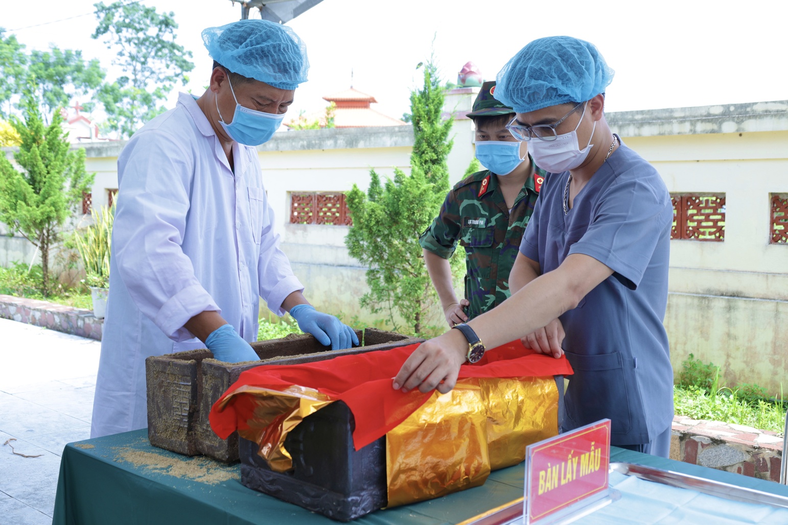 Anh-tin-bai