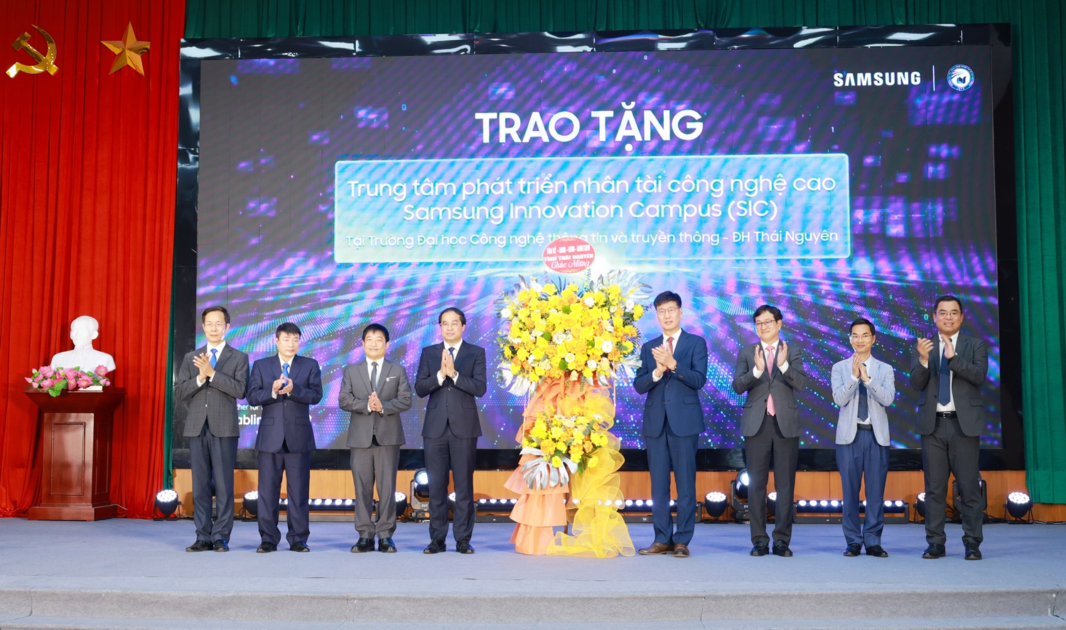 Anh-tin-bai