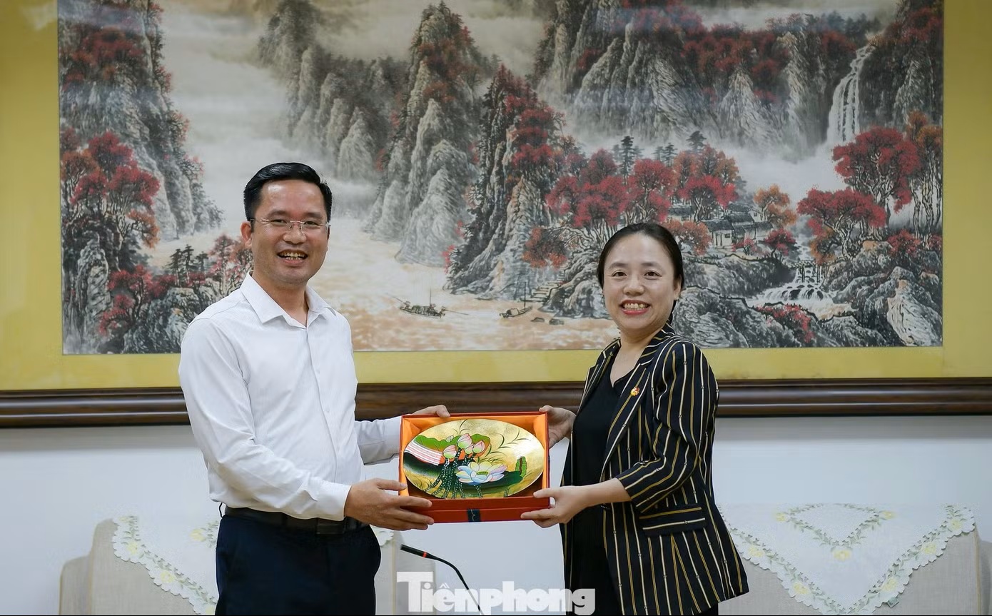 Anh-tin-bai