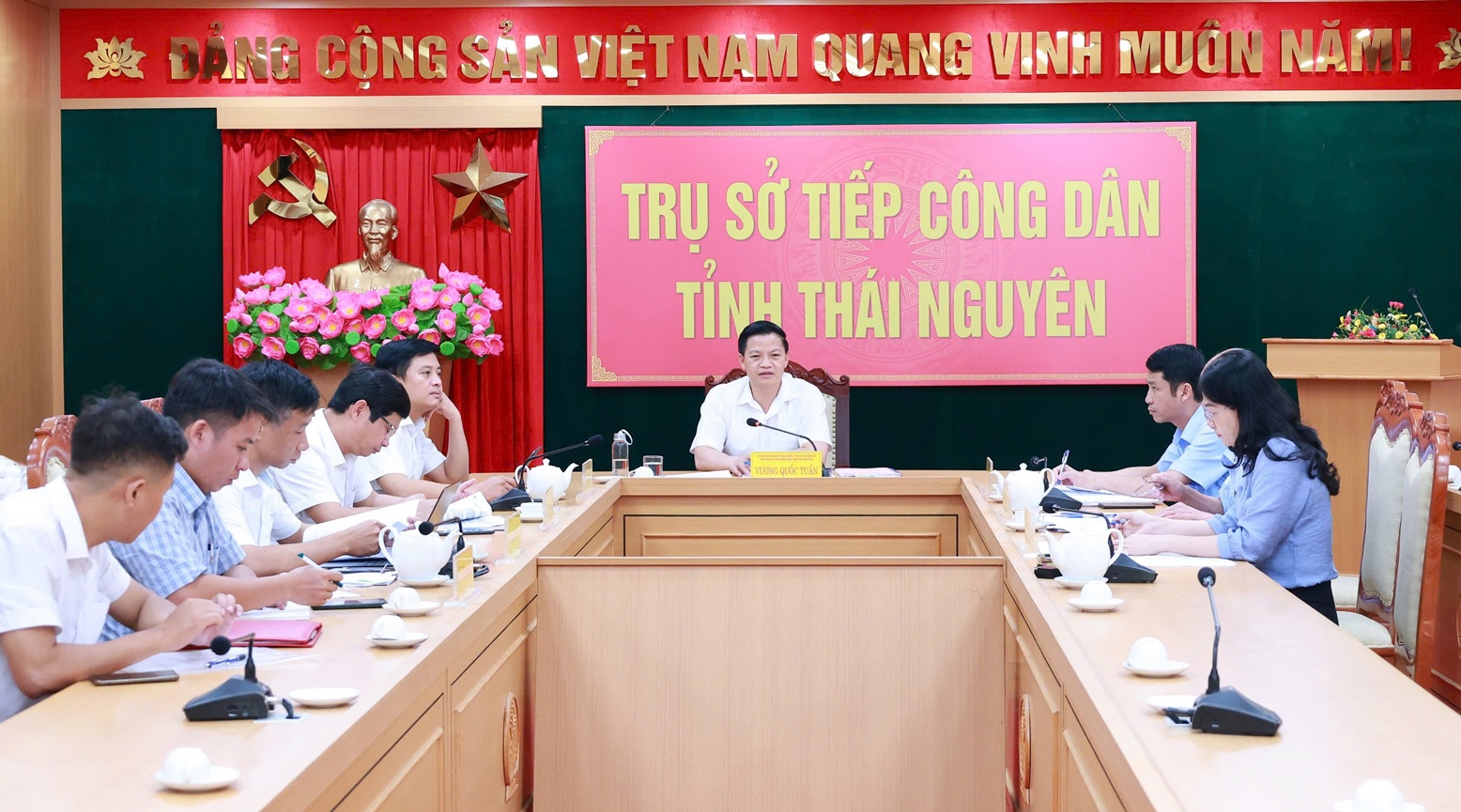Anh-tin-bai