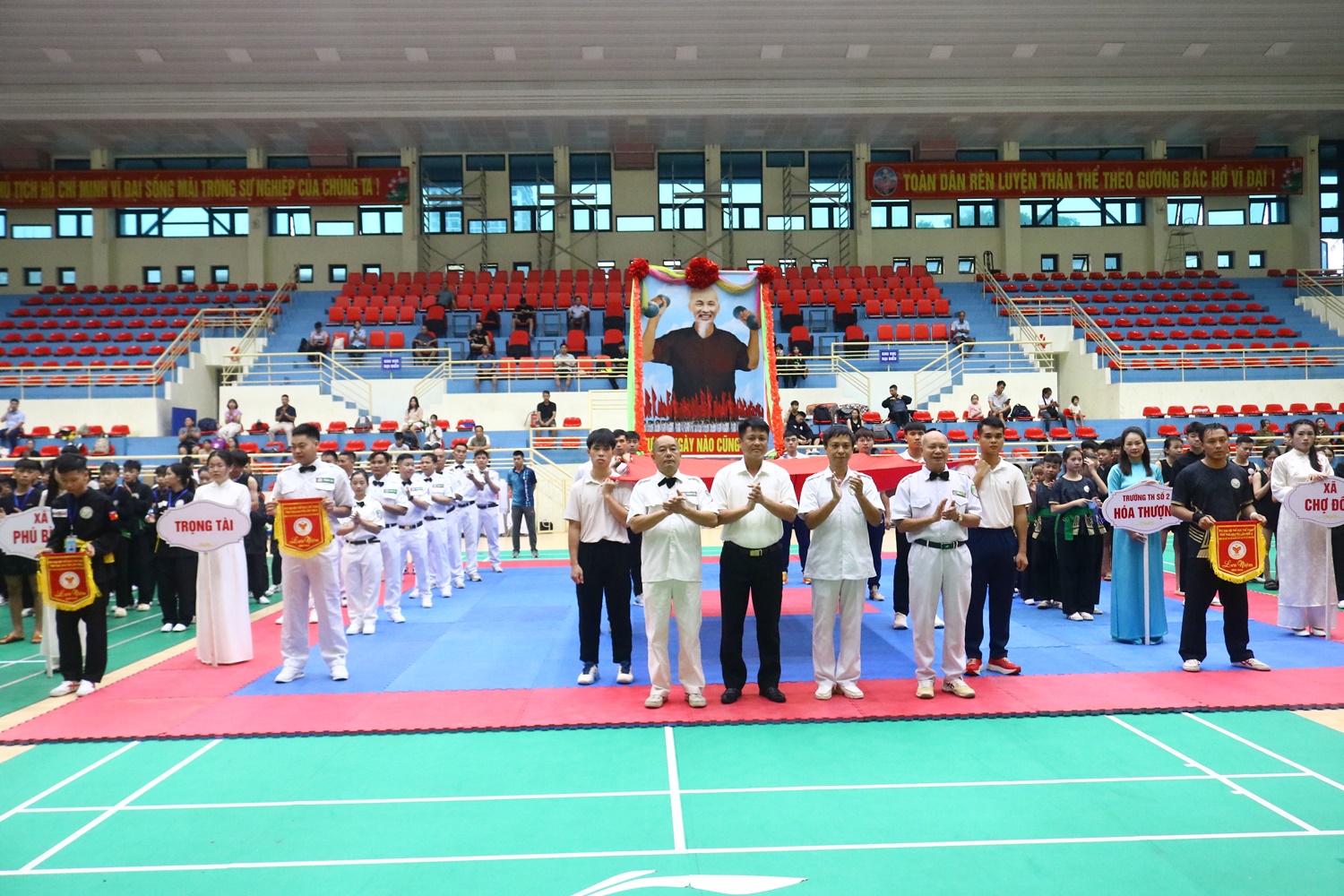 Anh-tin-bai