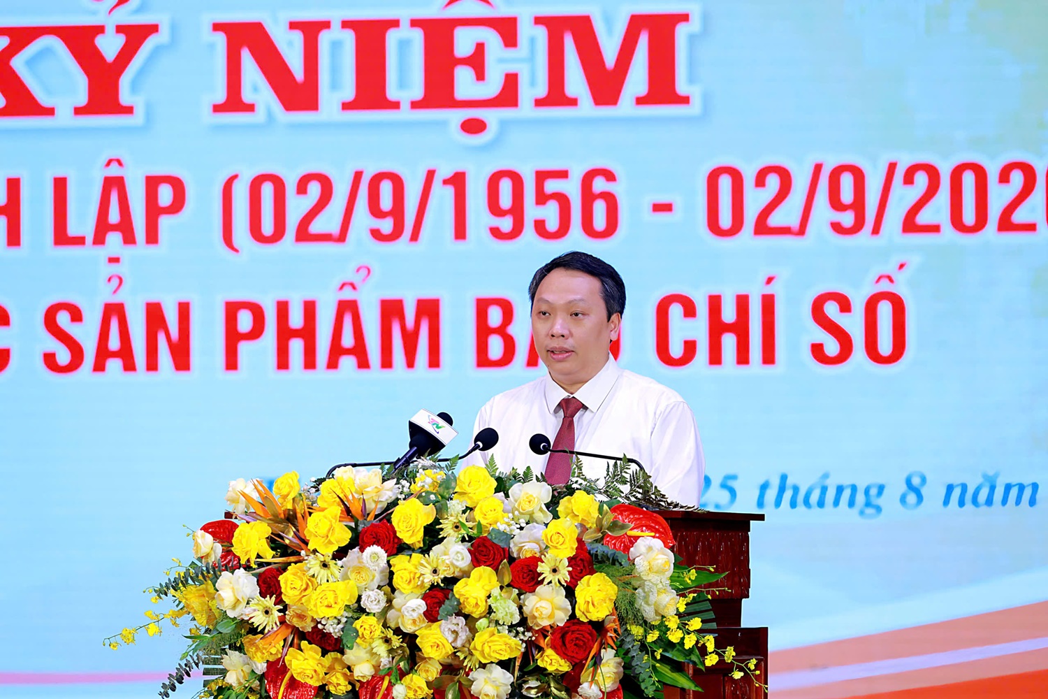 Anh-tin-bai
