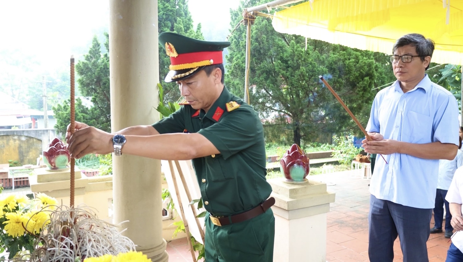 Anh-tin-bai