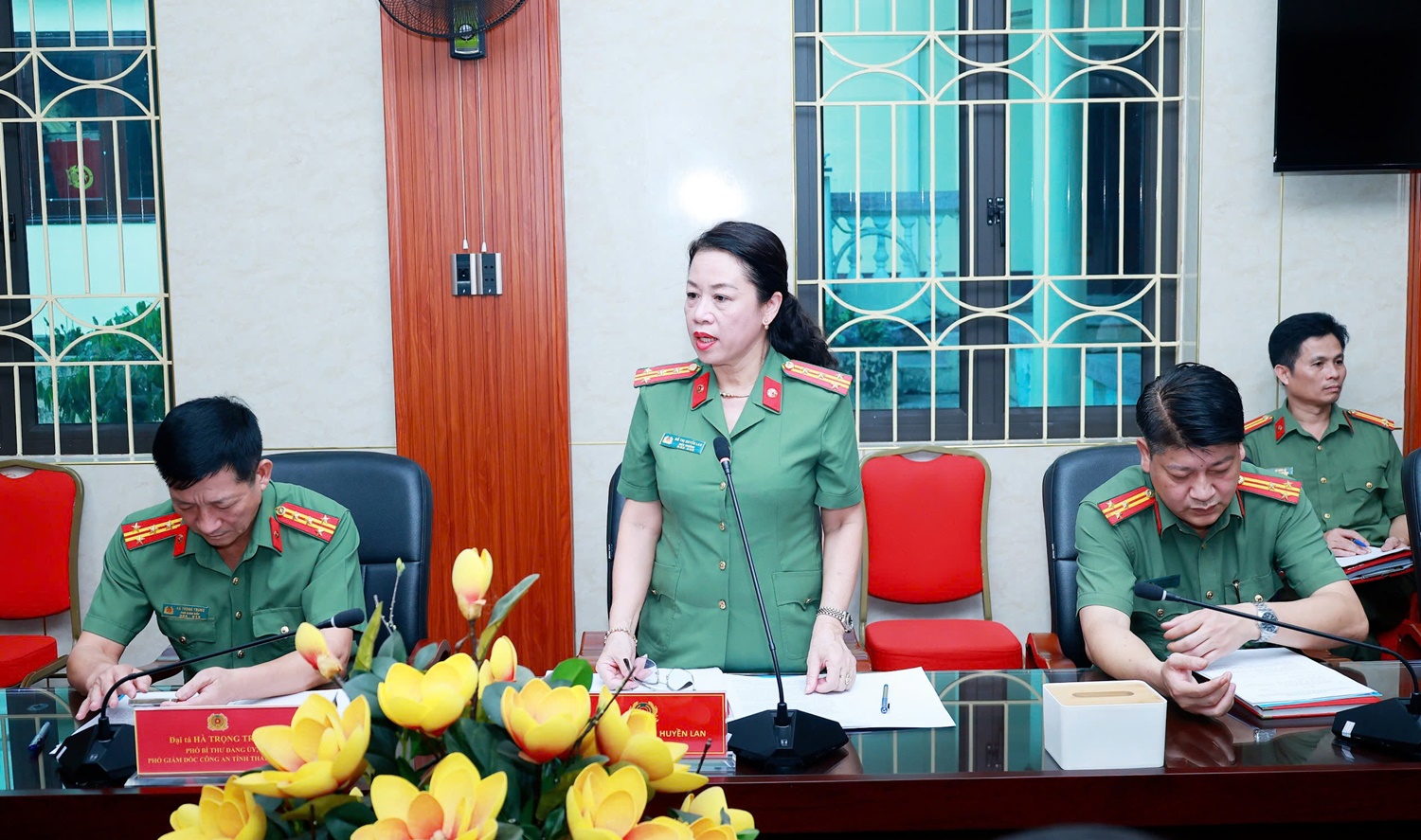 Anh-tin-bai