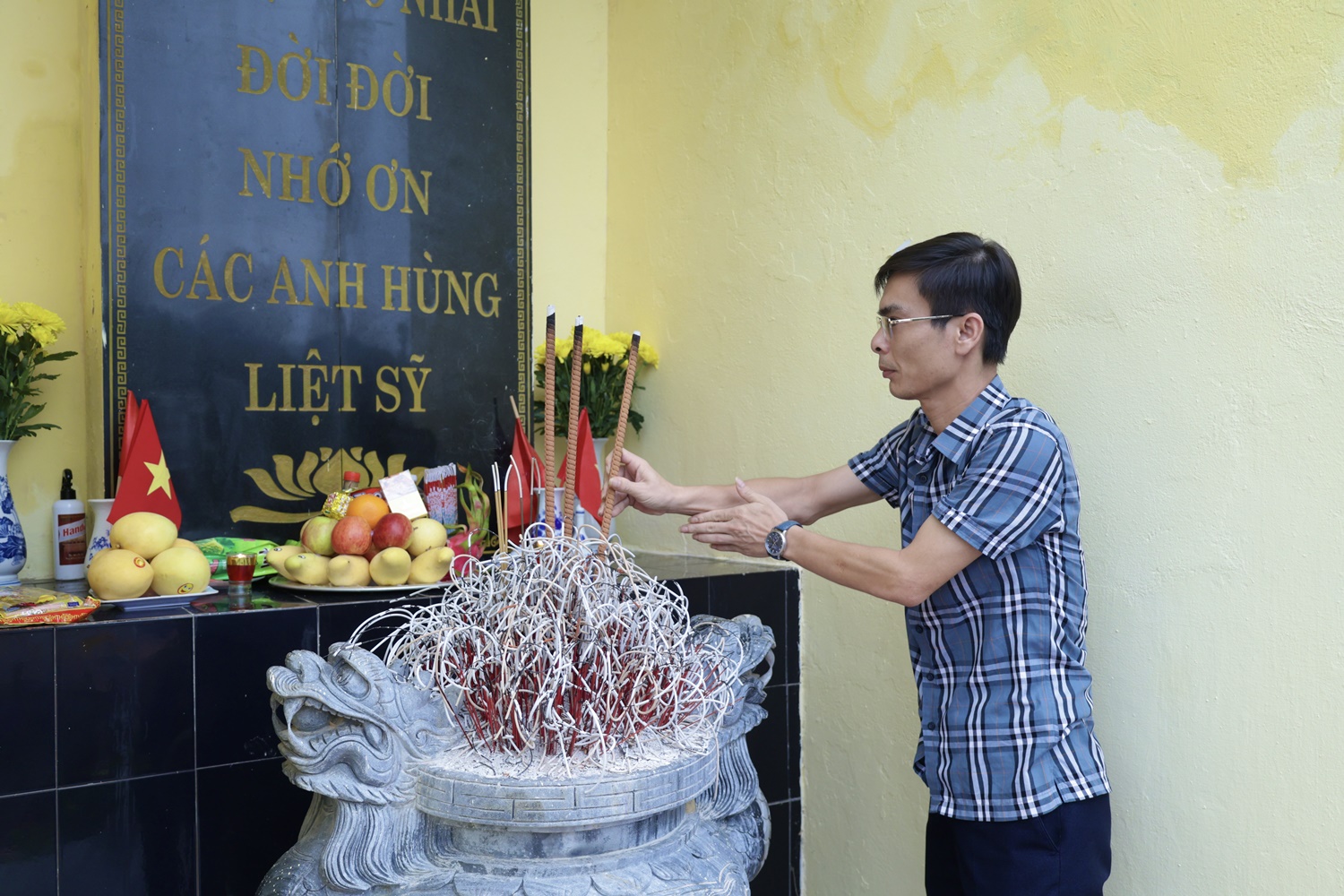 Anh-tin-bai