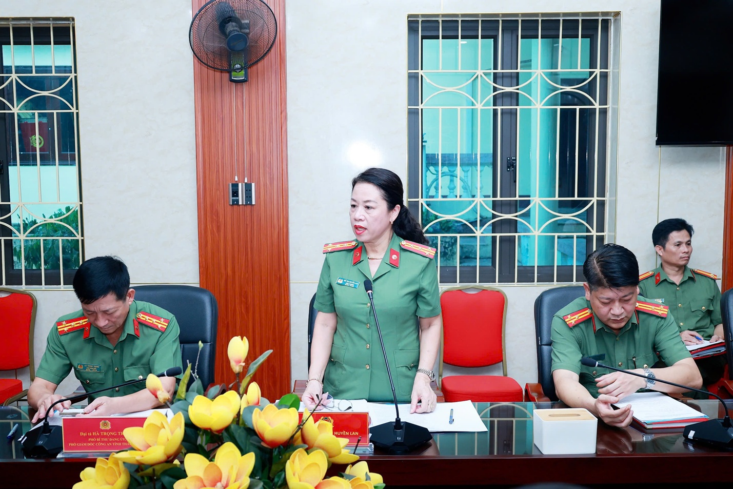 Anh-tin-bai