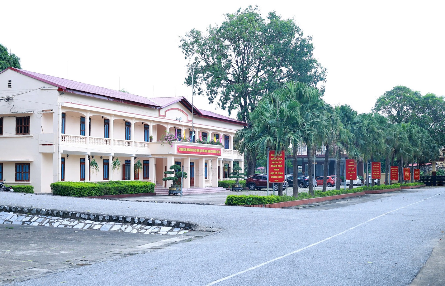 Anh-tin-bai