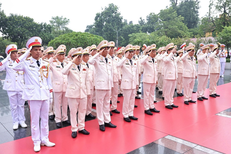 Anh-tin-bai