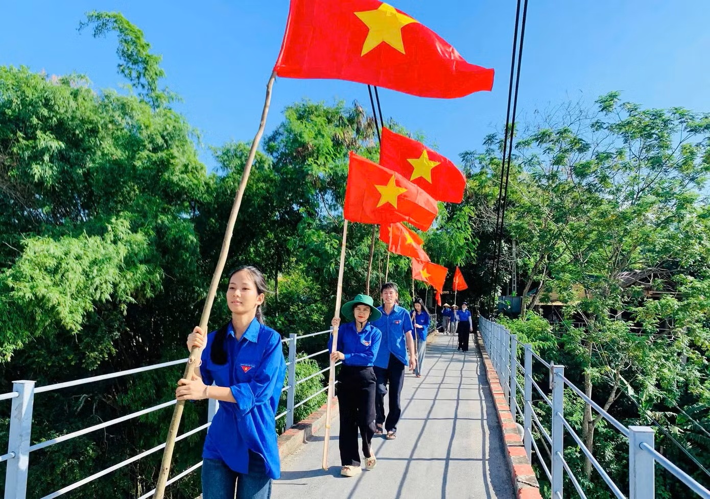 Anh-tin-bai