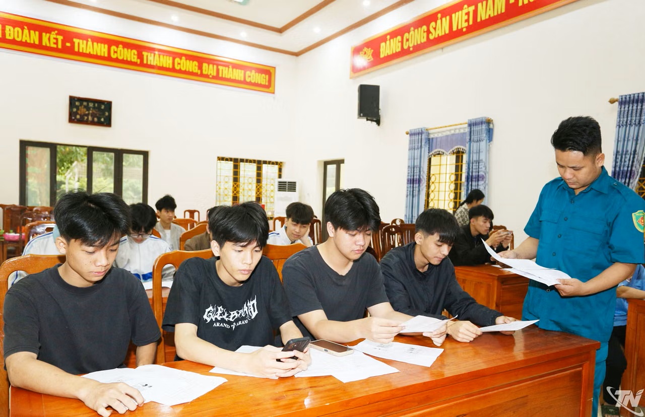 Anh-tin-bai