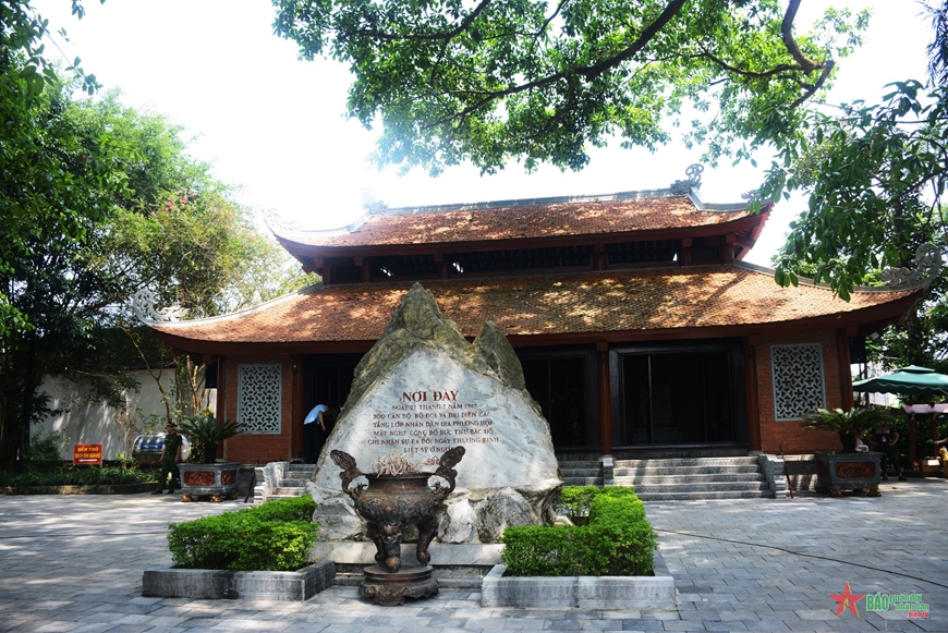 Anh-tin-bai