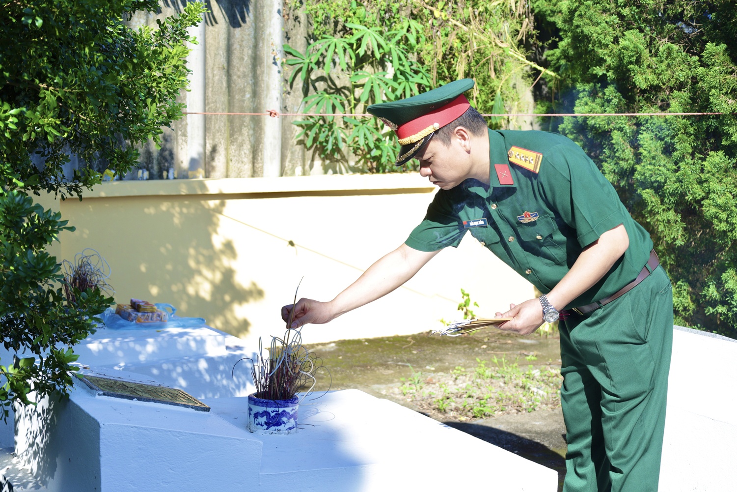 Anh-tin-bai