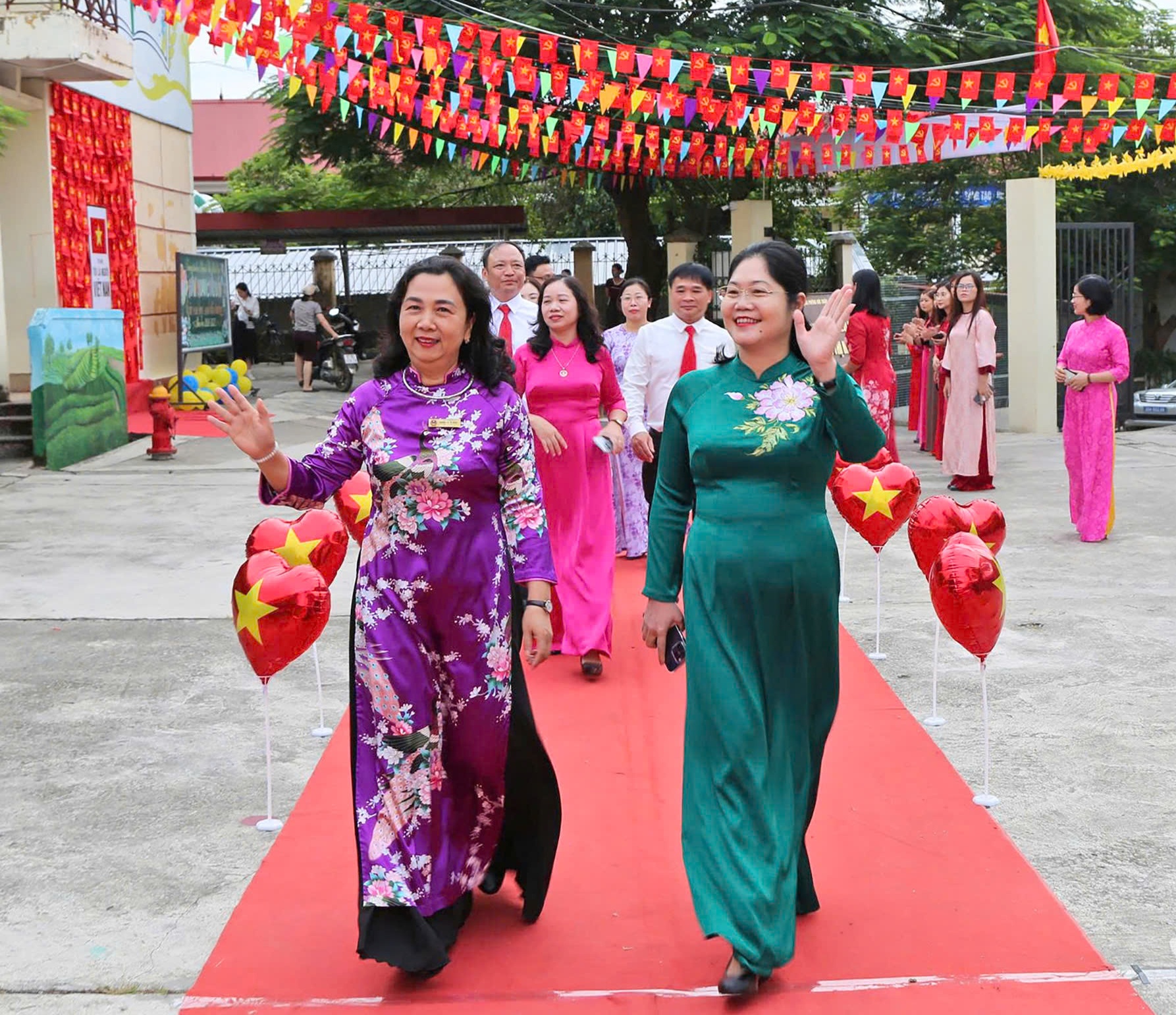 Anh-tin-bai