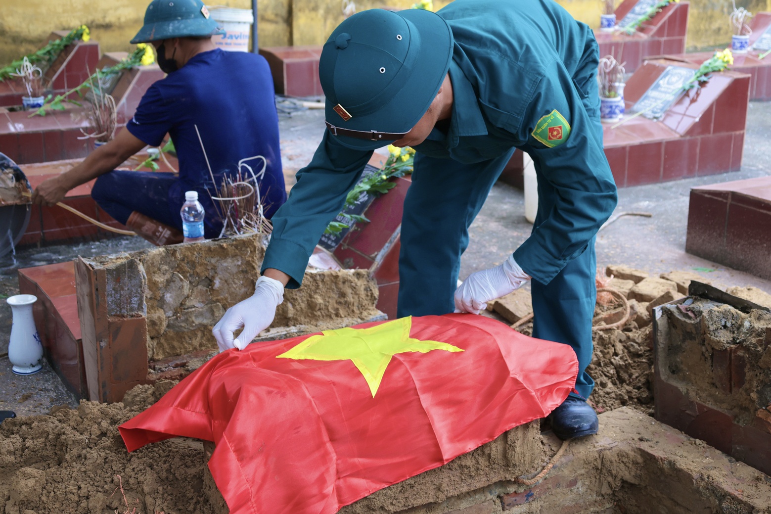 Anh-tin-bai