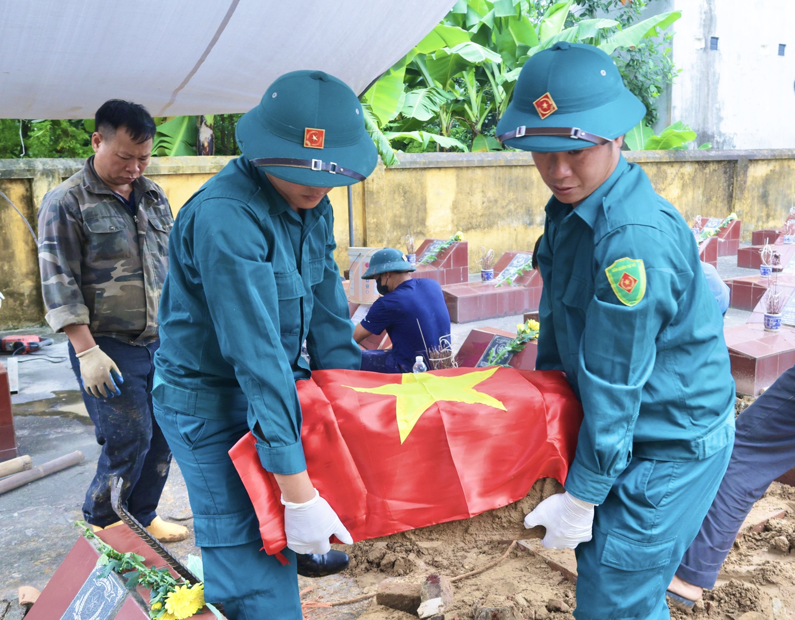 Anh-tin-bai