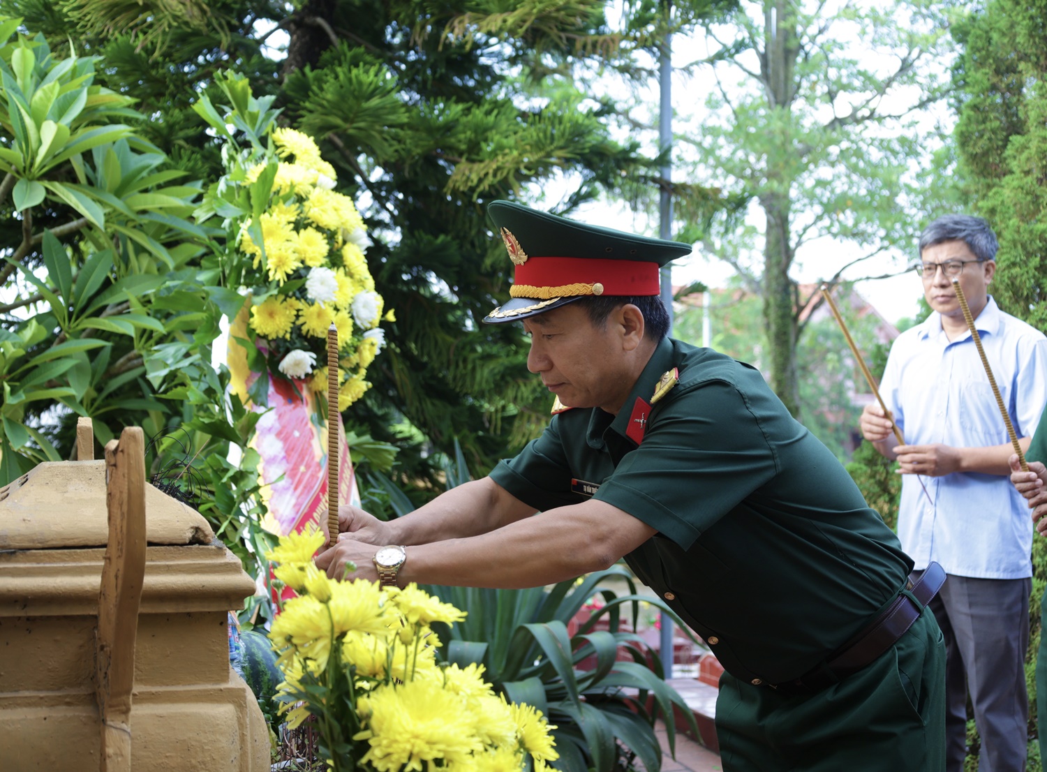 Anh-tin-bai