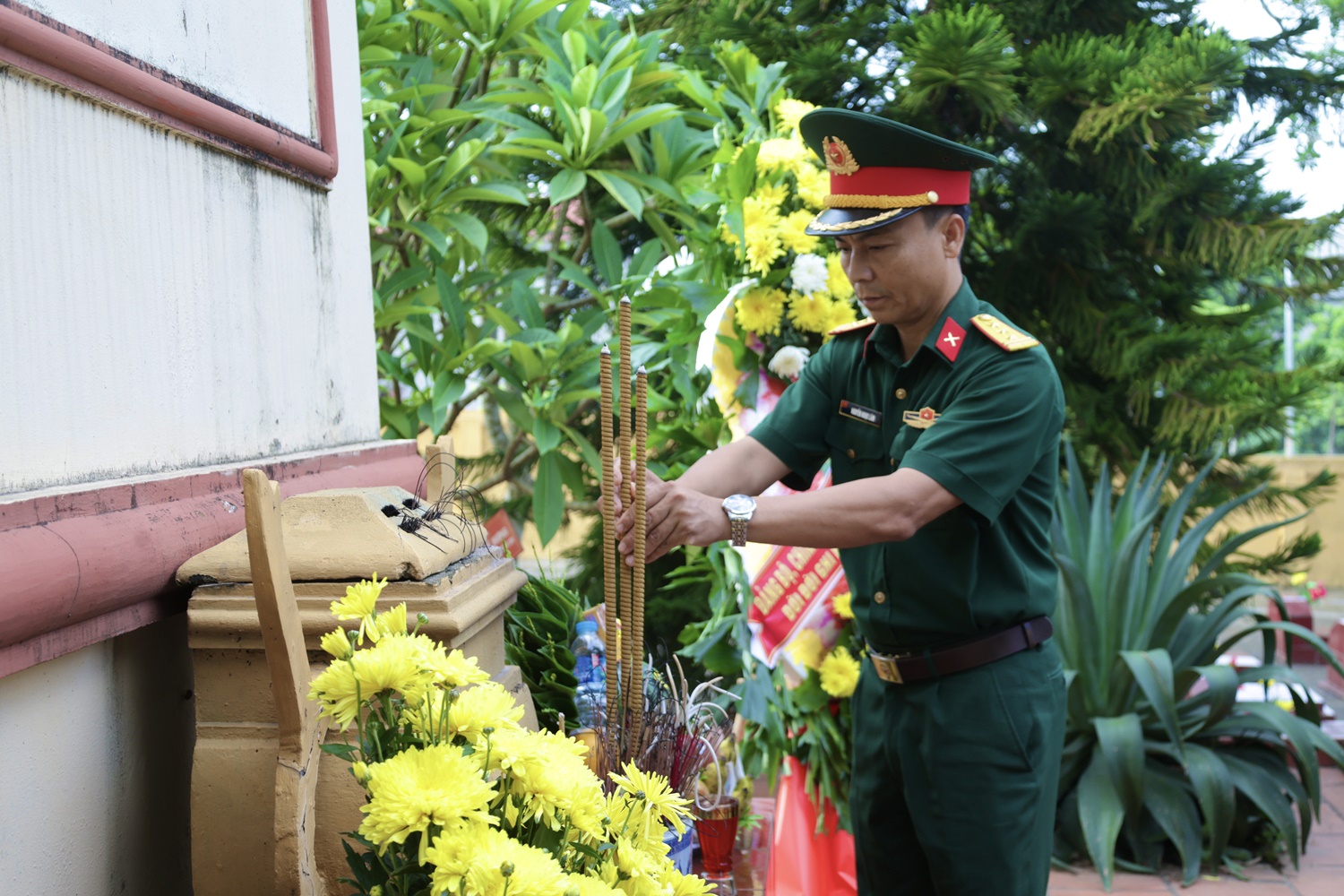 Anh-tin-bai