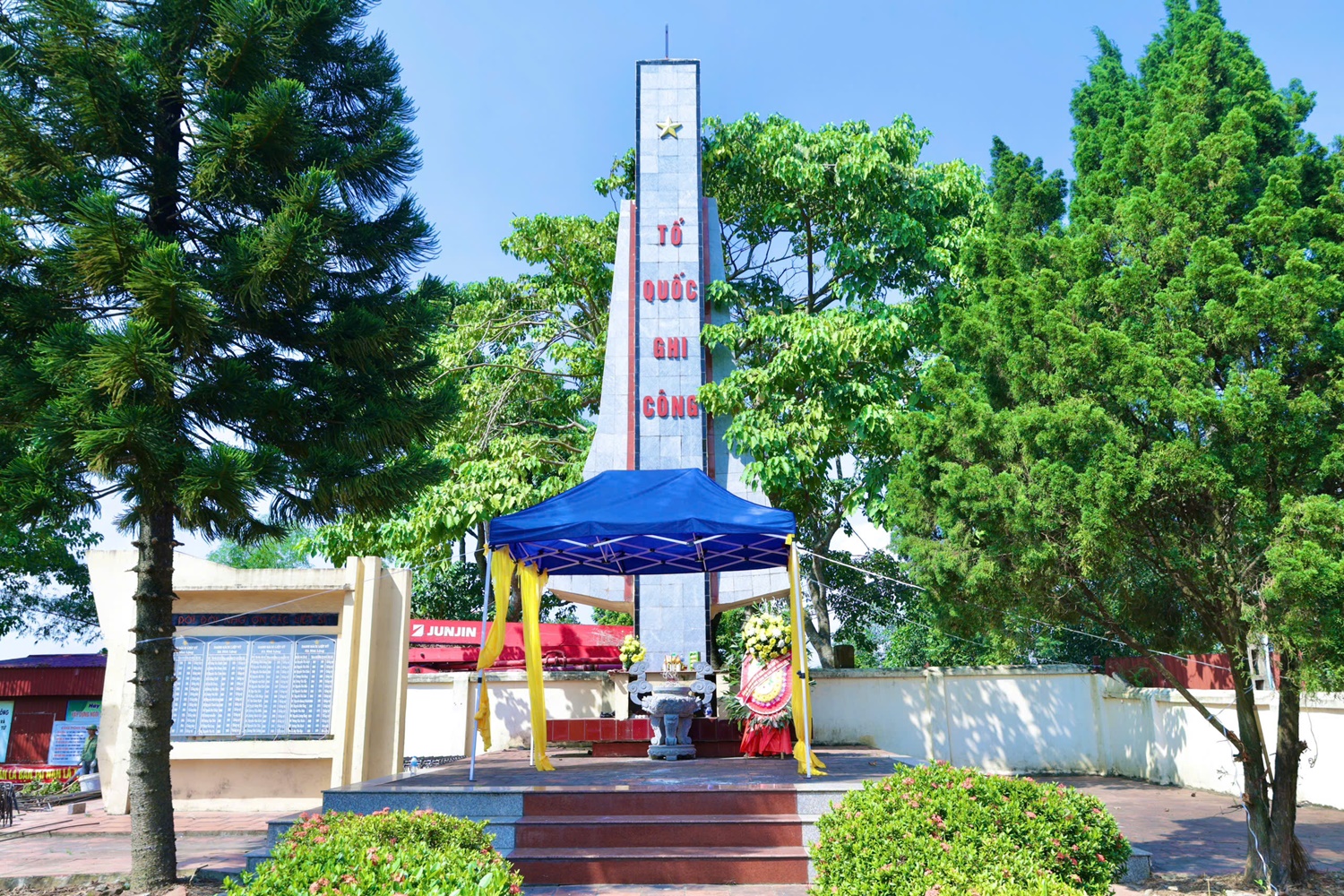 Anh-tin-bai