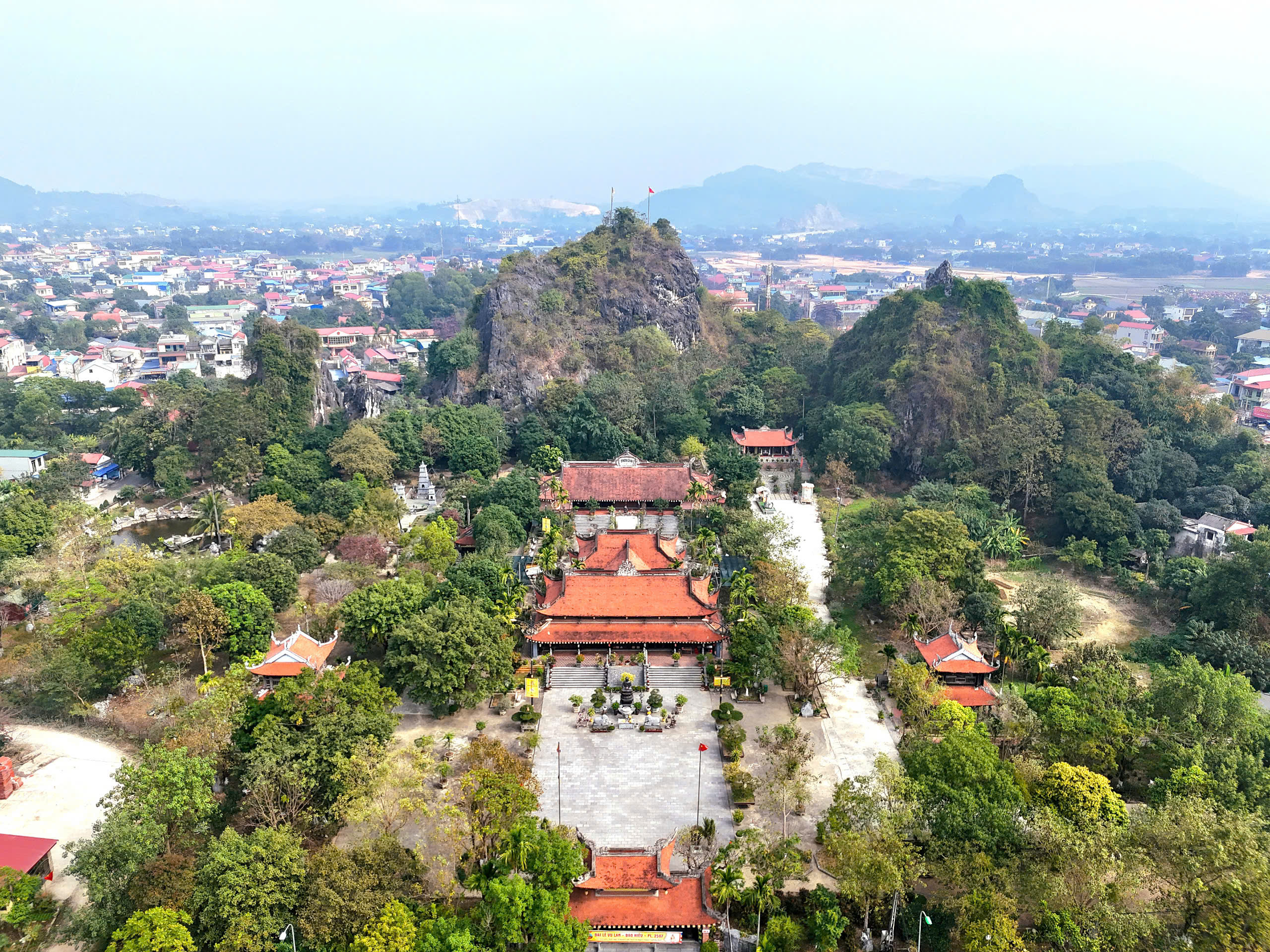 Anh-tin-bai