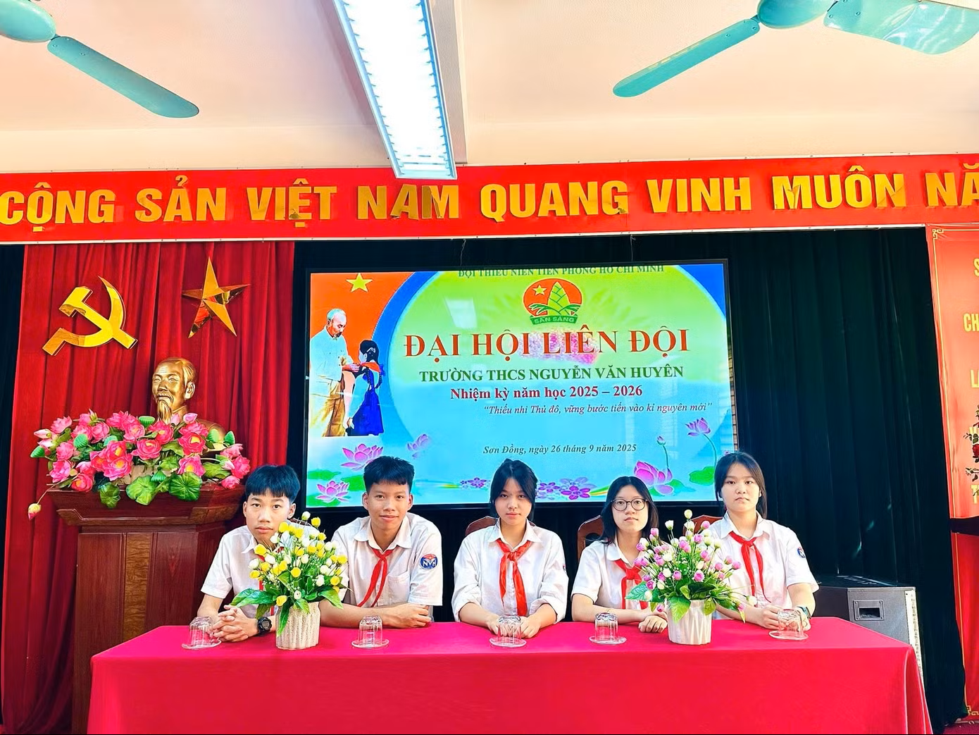 Anh-tin-bai