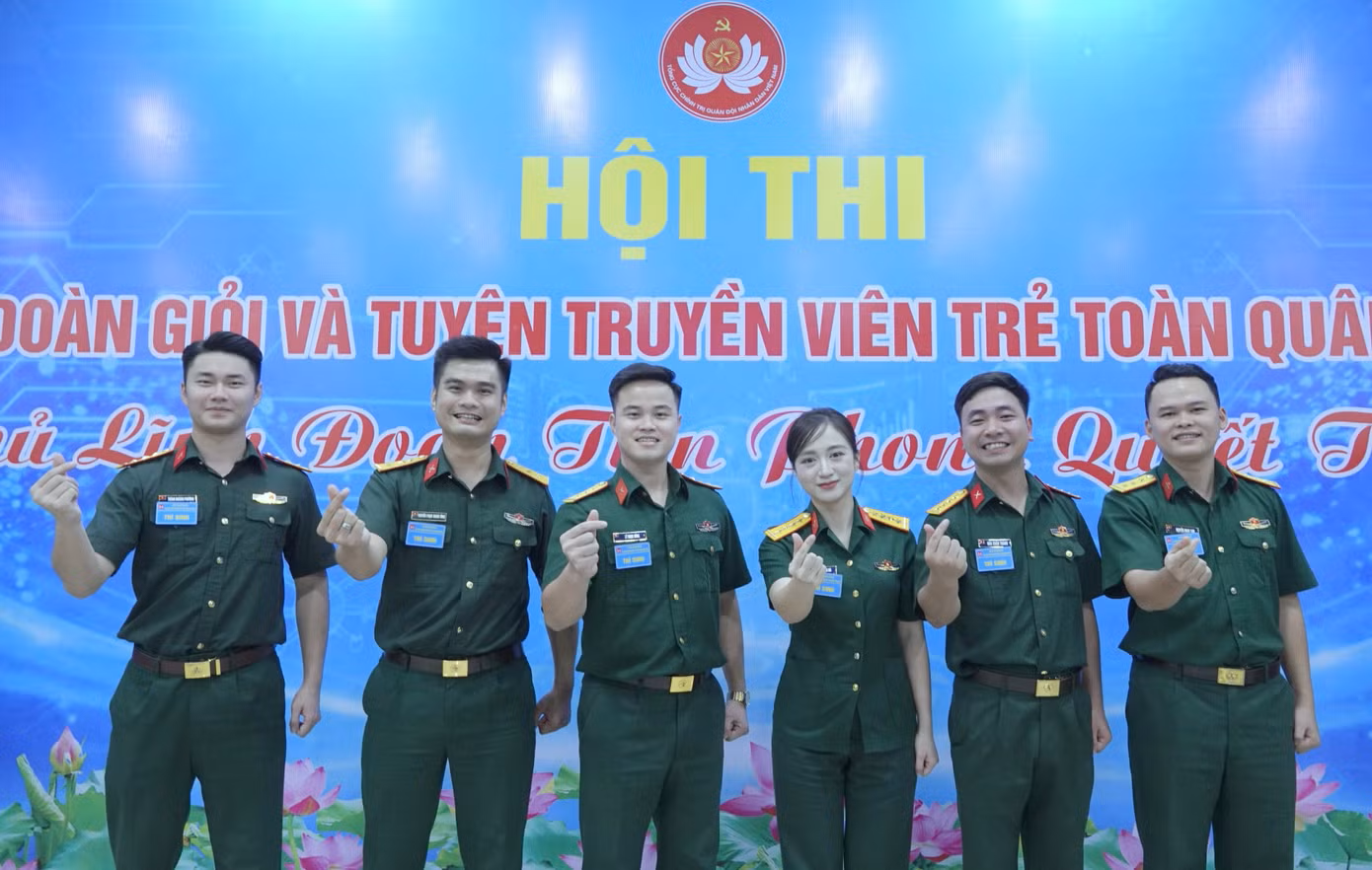 Anh-tin-bai
