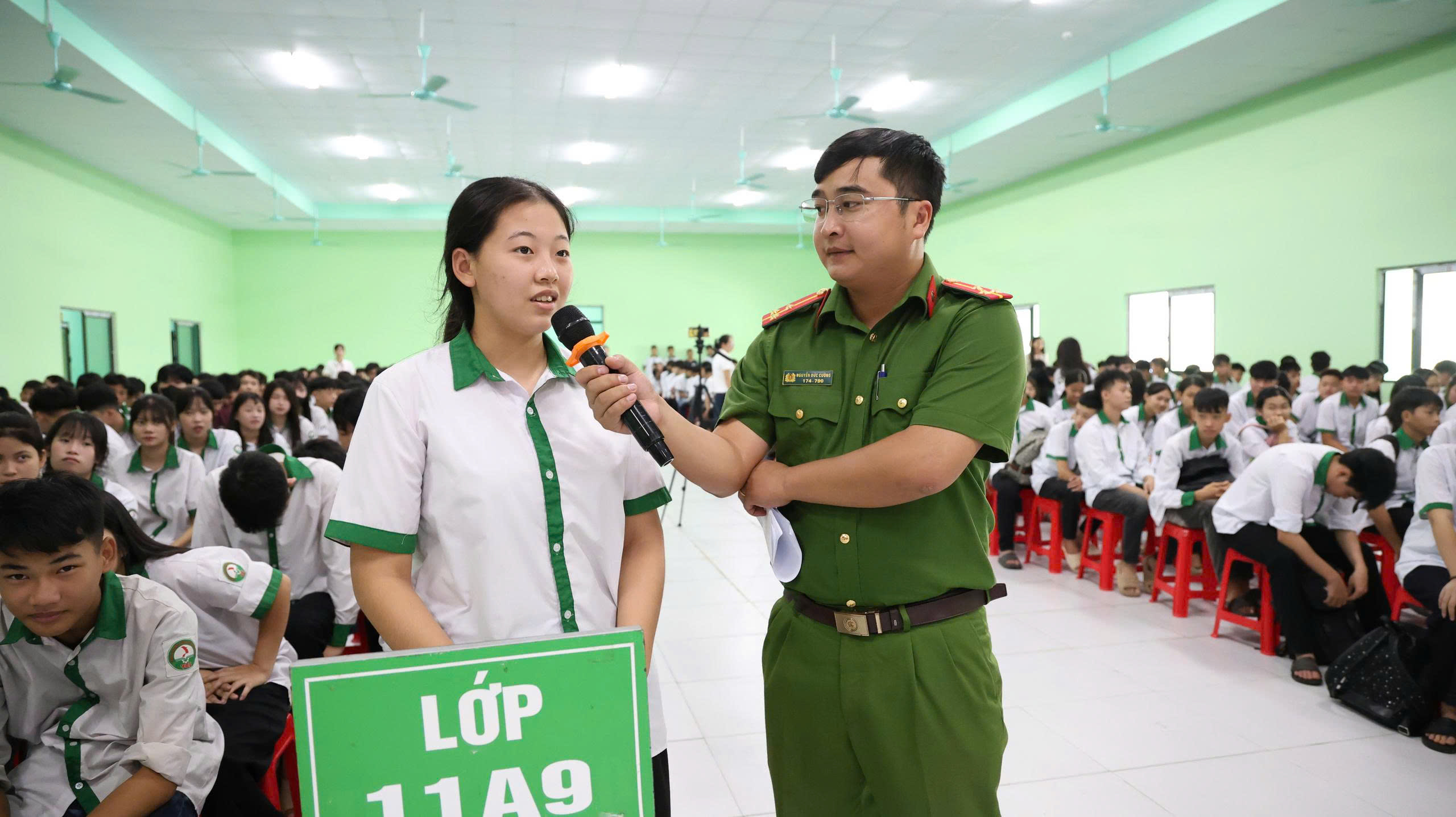 Anh-tin-bai