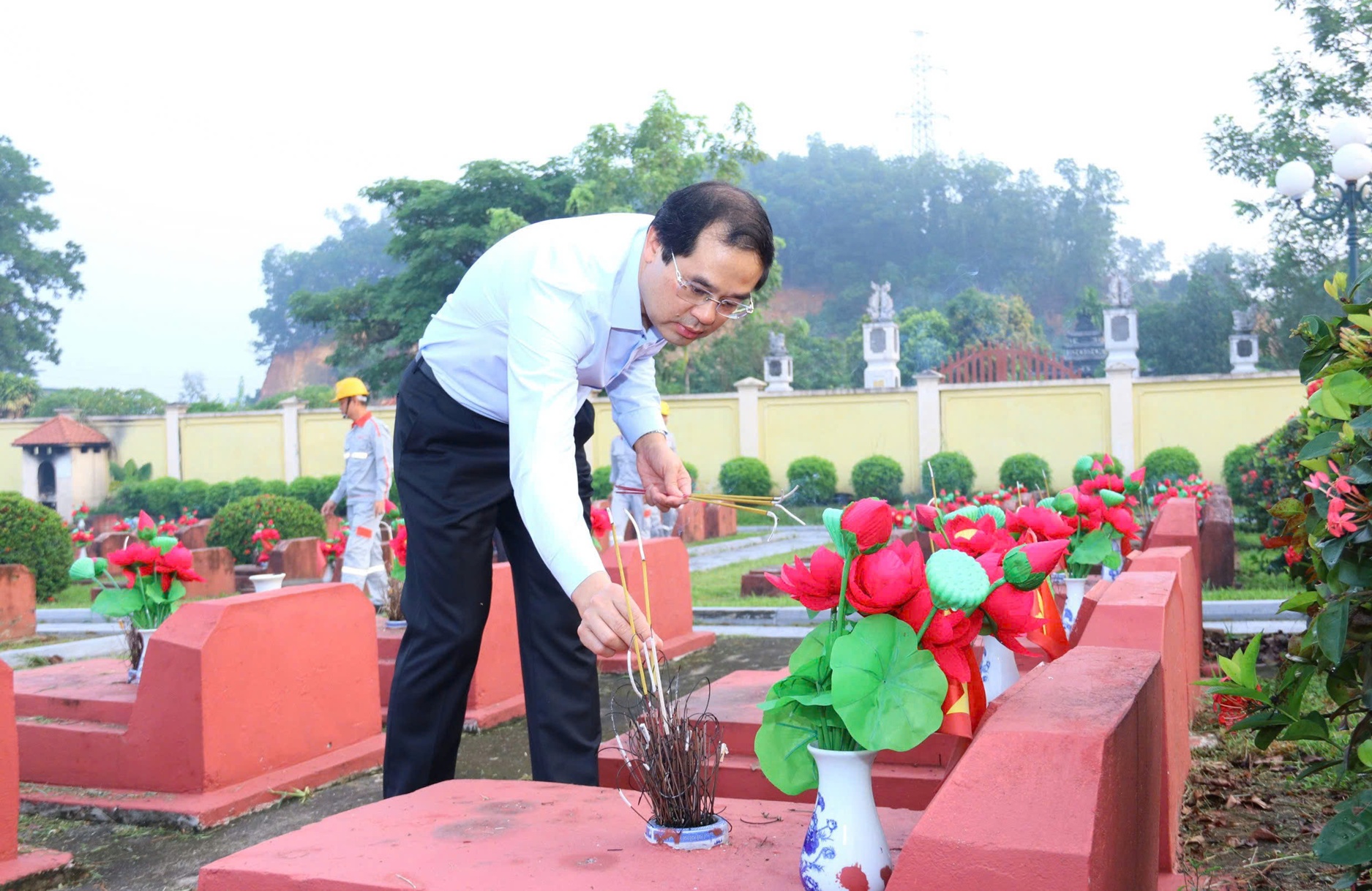 Anh-tin-bai