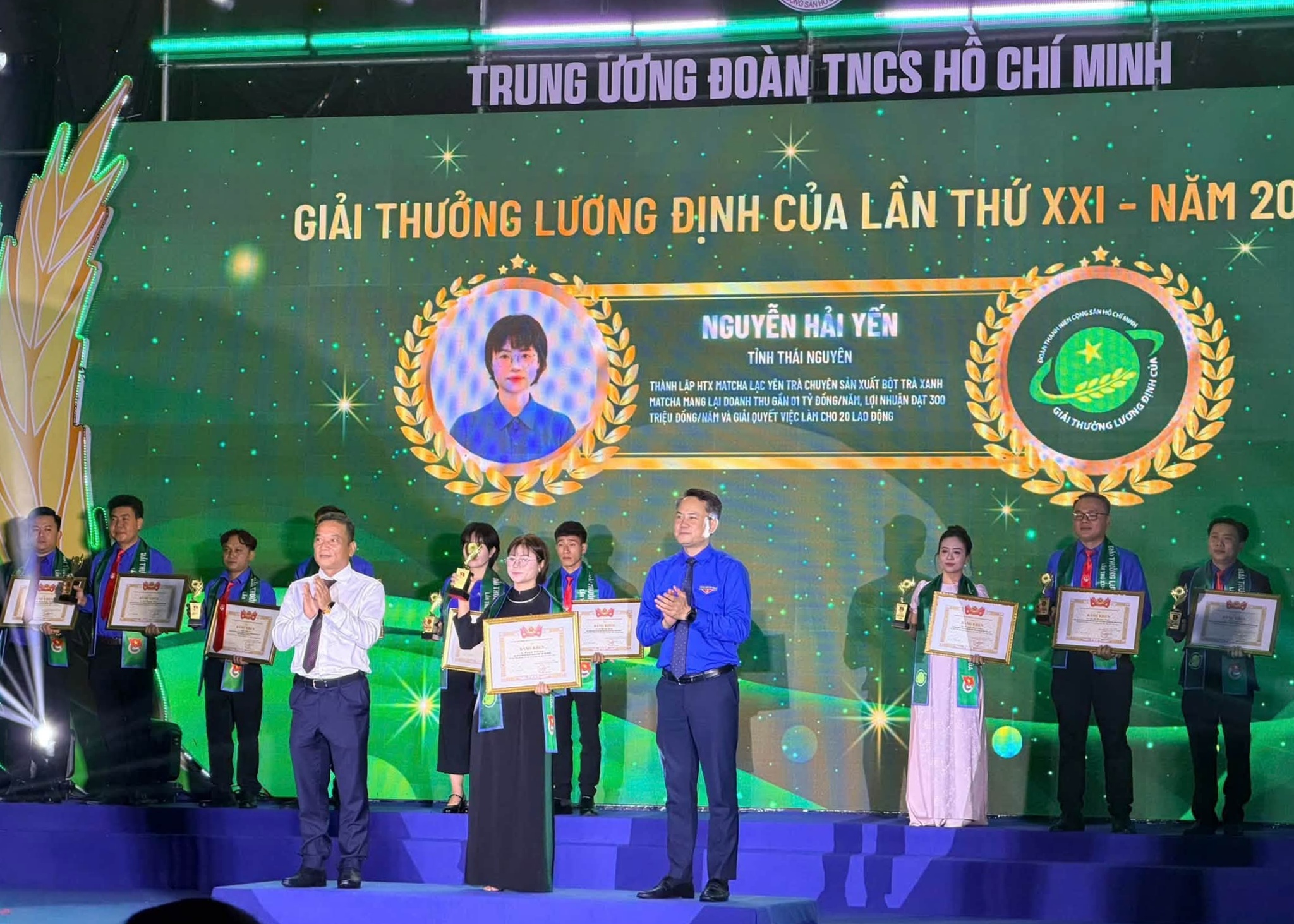 Anh-tin-bai